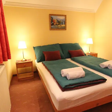 Mandula Wellness Apartmanhaz Harkany